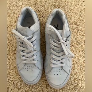 On cloud the Roger Clubhouse